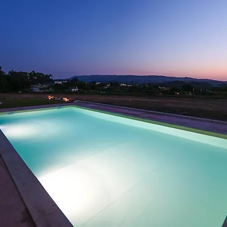 Agualongavillas Pool And Family Leisure * Paredes de Coura
