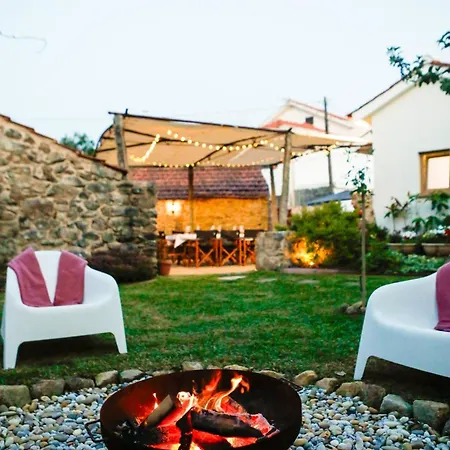 Agualongavillas Pool And Family Leisure * Paredes de Coura